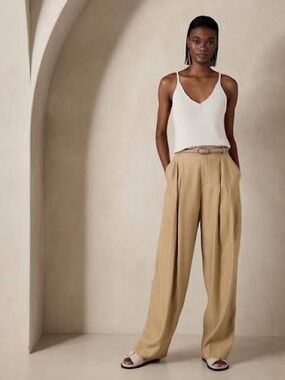 Banana Republic Lena Wide-Leg Linen-Blend Pant in New khaki
